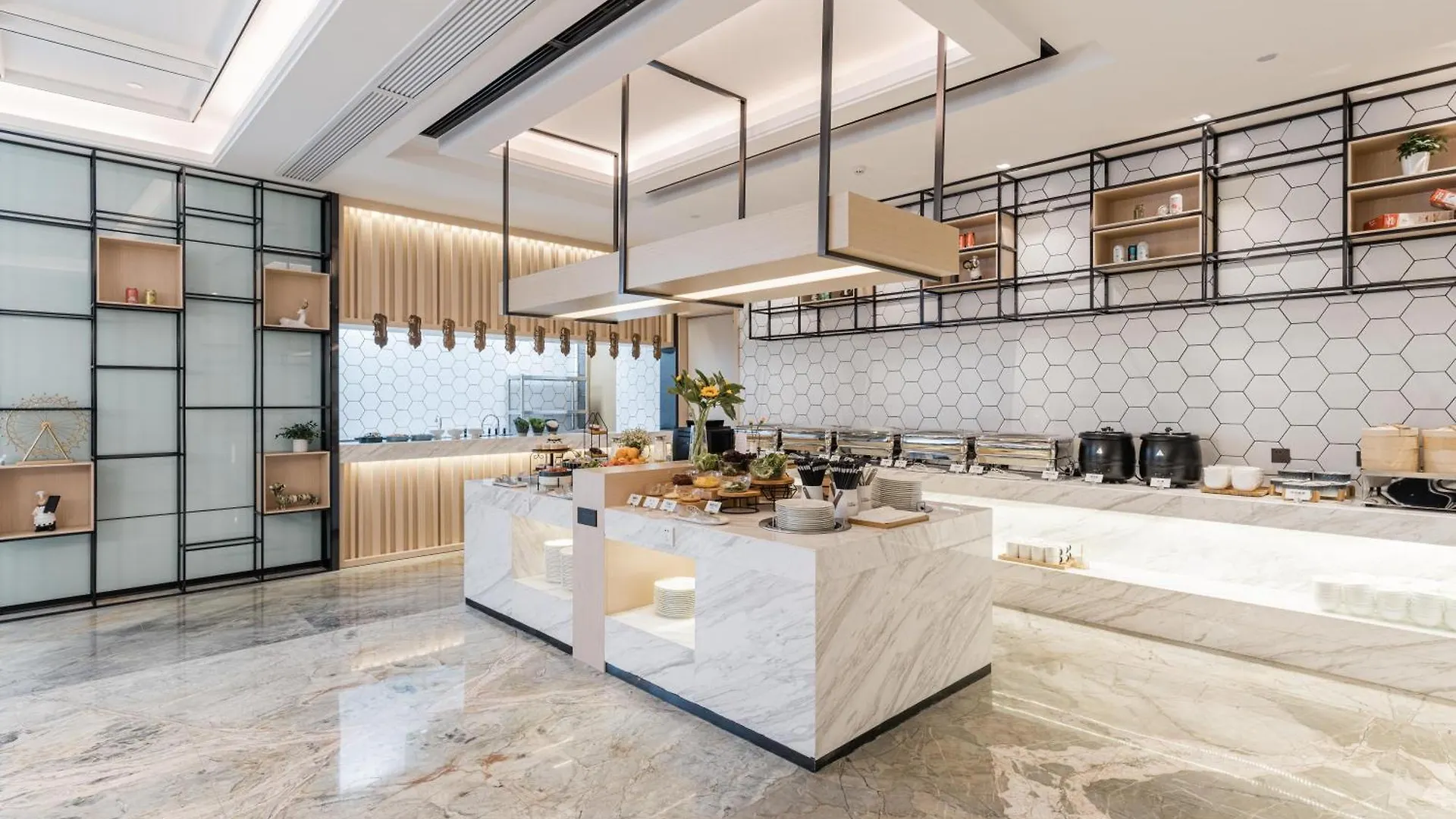 Atour Hotel Industrial Park Dongsha Lake Suzhou  4*, Suzhou (Jiangsu)